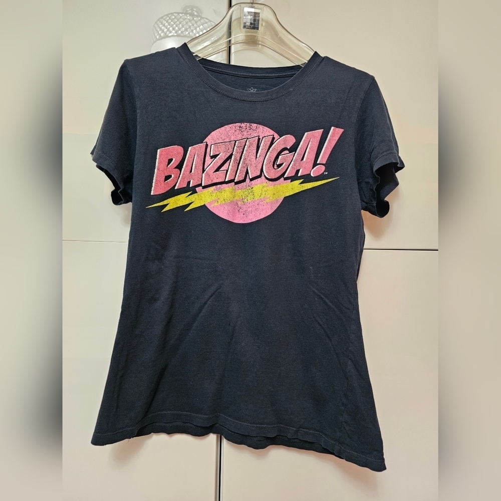 ✨ 3/$10✨Vintage Bazinga T-shirt